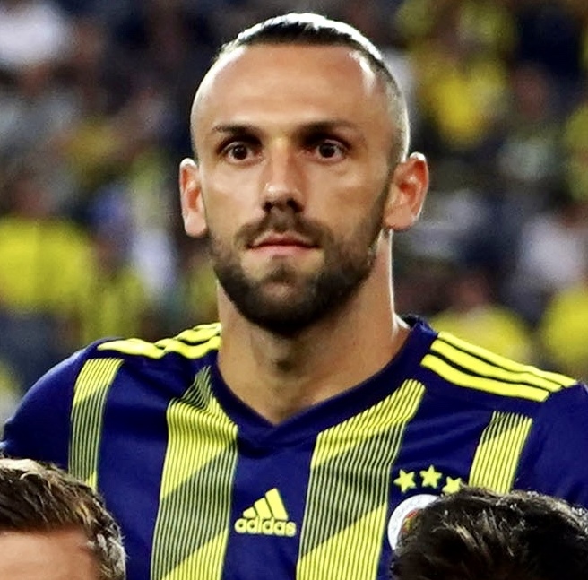 Vedat_Muriqi_Fenerbahçe_SK_19_Aug_2019_(cropped).jpg